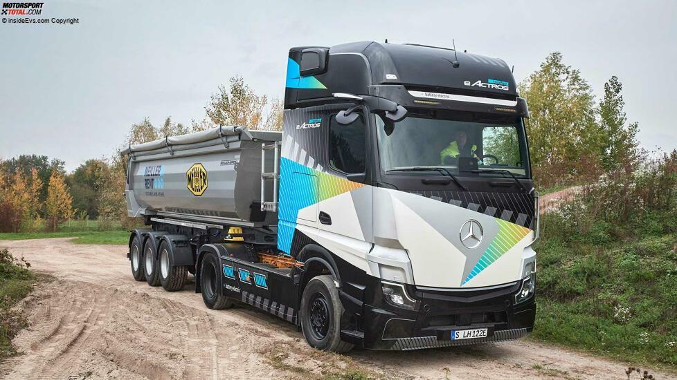 Mercedes eActros LongHaul mit Kipp-Auflieger