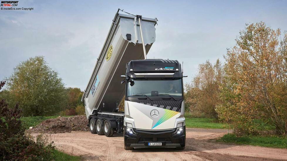 Mercedes eActros mit Kipp-Auflieger