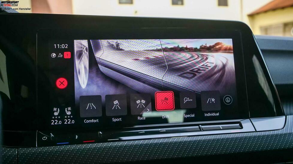 VW Golf R Variant (2021) im Test