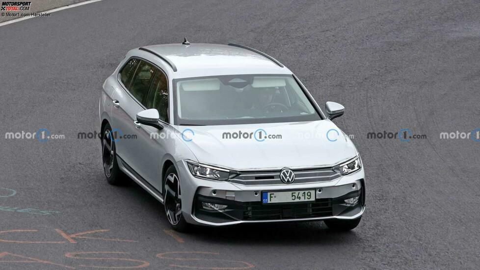 VW Passat Variant (2023) weitere Erlkönigfotos vom Oktober 2022