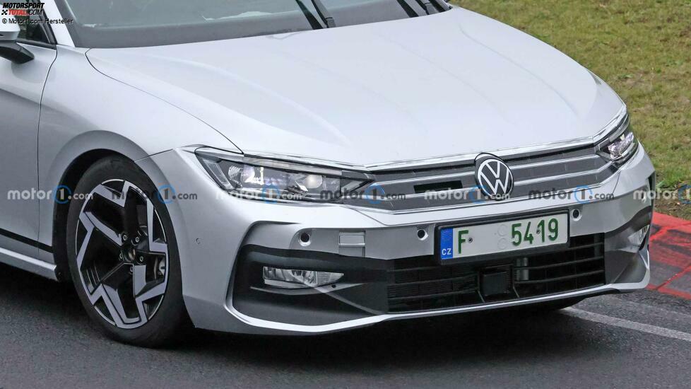 VW Passat Variant (2023) weitere Erlkönigfotos vom Oktober 2022