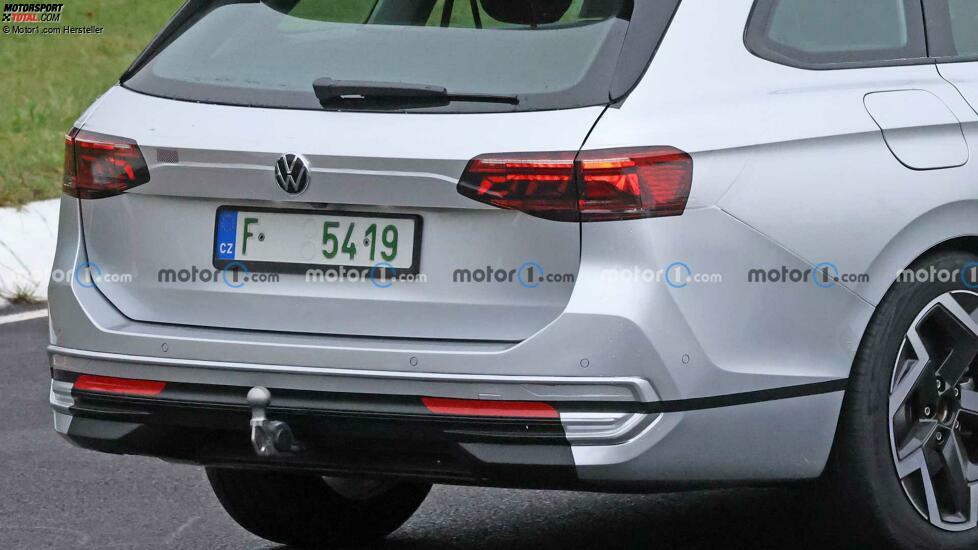 VW Passat Variant (2023) weitere Erlkönigfotos vom Oktober 2022