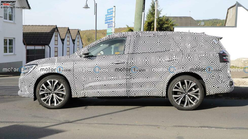 Renault Grand Austral (2023) als Erlkönig erwischt