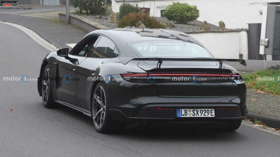 Porsche Taycan Turbo GT als Erlknönig