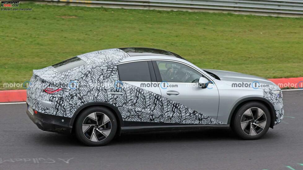 Mercedes-Benz GLC Coupé (2023) auf neuen Erlkönigbildern