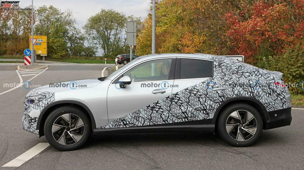 Mercedes-Benz GLC Coupé (2023) auf neuen Erlkönigbildern