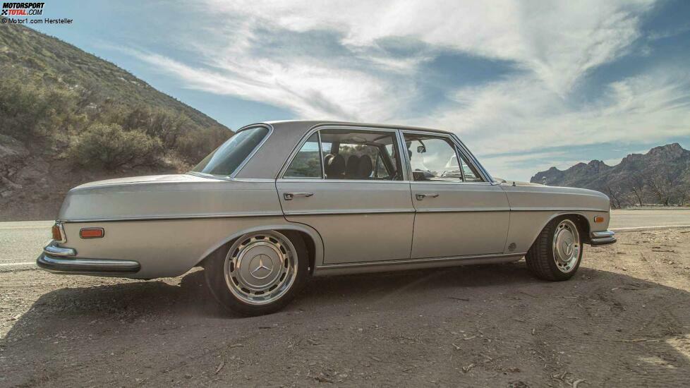 Icon Derelict 1971 Mercedes-Benz 300 SEL (SEMA 2022)