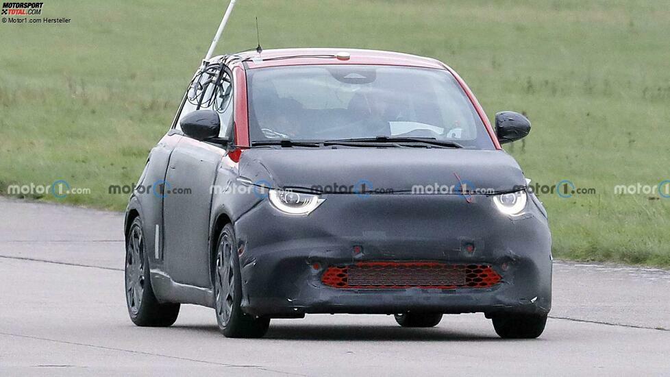 2023 Abarth 500 EV Spionagefoto
