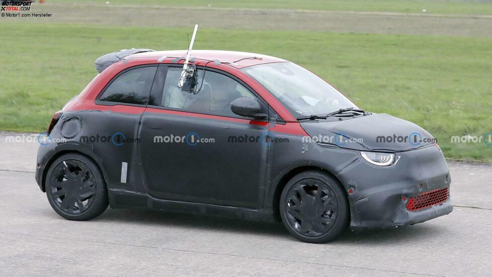 2023 Abarth 500 EV Spionagefoto