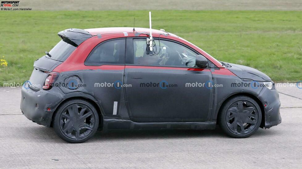 2023 Abarth 500 EV Spionagefoto