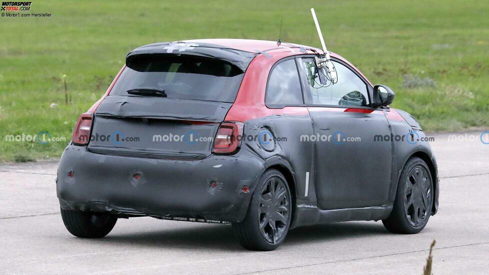 2023 Abarth 500 EV Spionagefoto