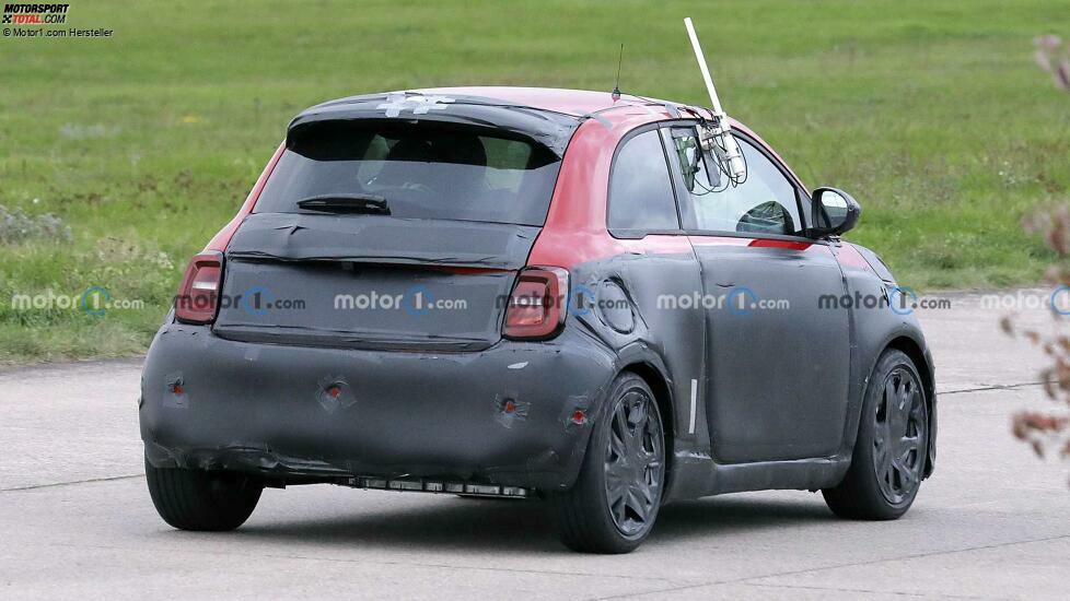 2023 Abarth 500 EV Spionagefoto