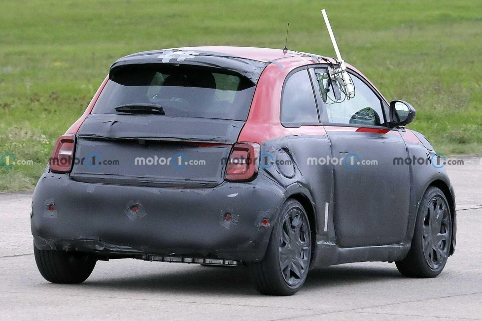 Der Performance-Stadtflitzer läutet den Beginn der Elektro-Revolution bei Abarth ein