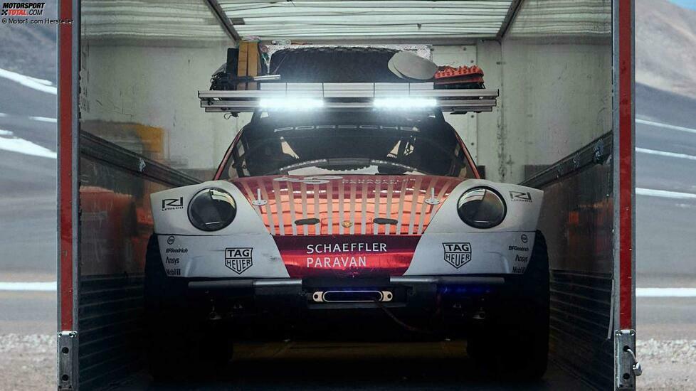 Porsche 911 Prototypen erklimmt Vulkan