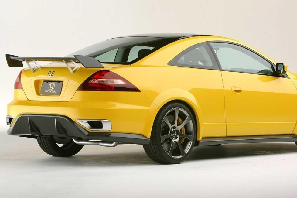 Das Konzept hatte einen 3,2-Liter-V6 mit 300 PS unter der Haube und eine Carbon-Karosserie in der gleichen Farbe wie der NSX