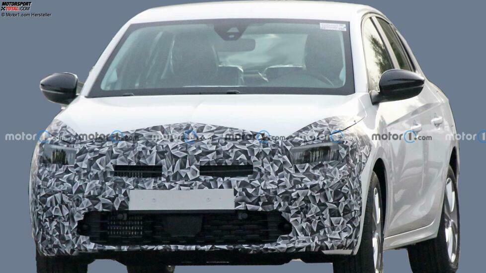 Opel Corsa (2023) mit Facelift als Erlkönig