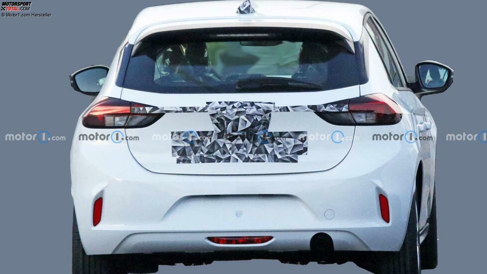 Opel Corsa Facelift erstes Spionagefoto