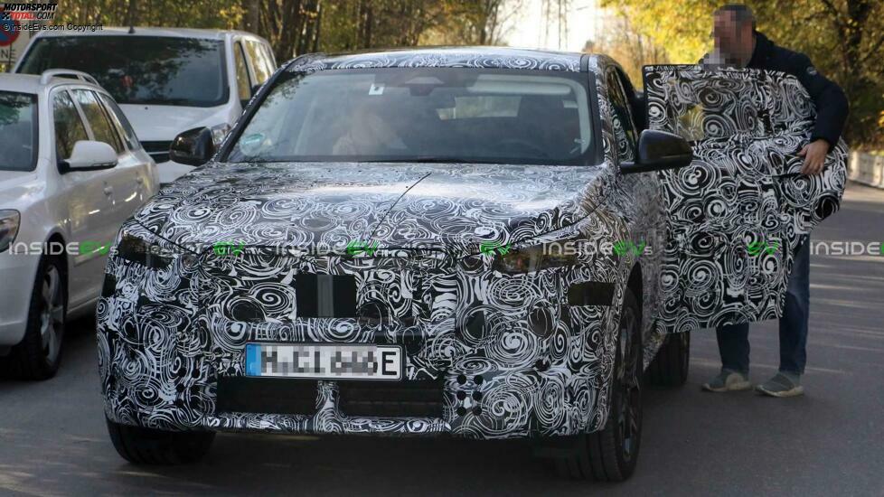 BMW iX2 als Erlkönig