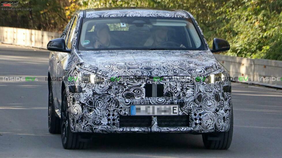 BMW iX2 als Erlkönig