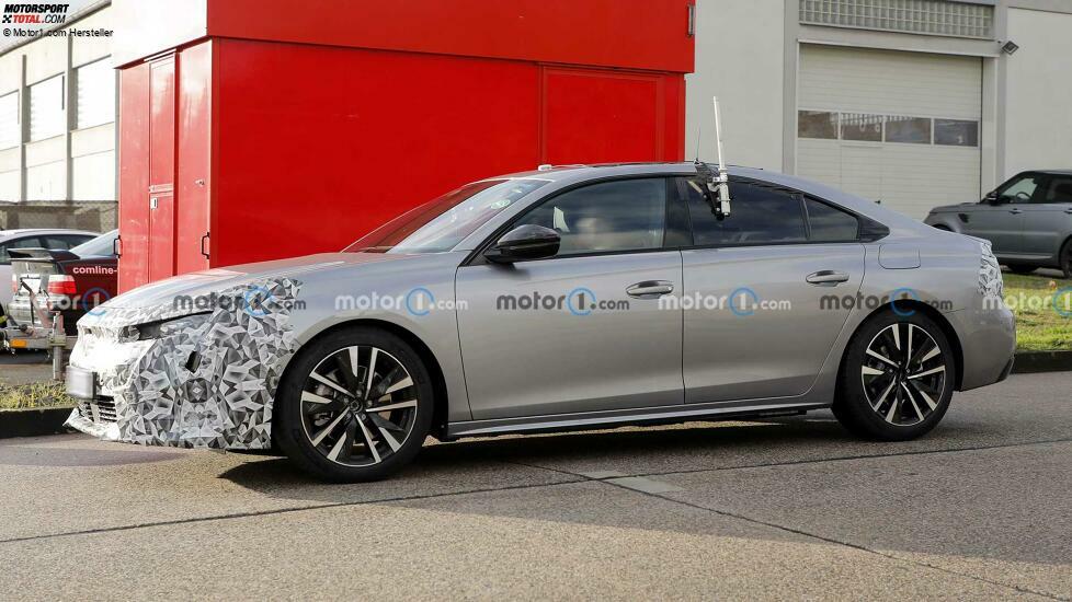 Peugeot 508 Limousine und SW Facelift erwischt