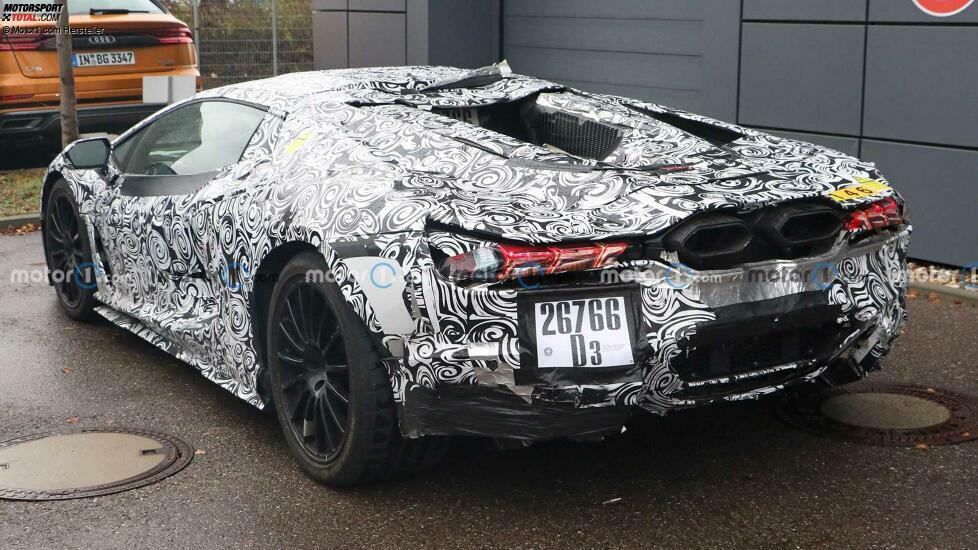 Lamborghini Aventador-Nachfolger: Erlkönigbilder des Innenraum