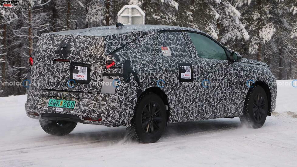 Peugeot 3008 auf neuen Erlkönigbildern