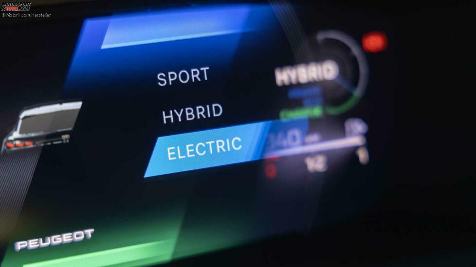 Peugeot 408 Hybrid 225 e-EAT8 (2022) im Test