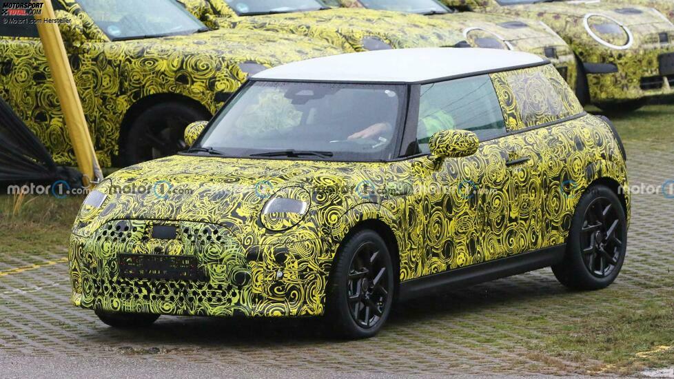 Neuer Mini Cooper (2023) mit Verbrennungsmotor als Erlkönig