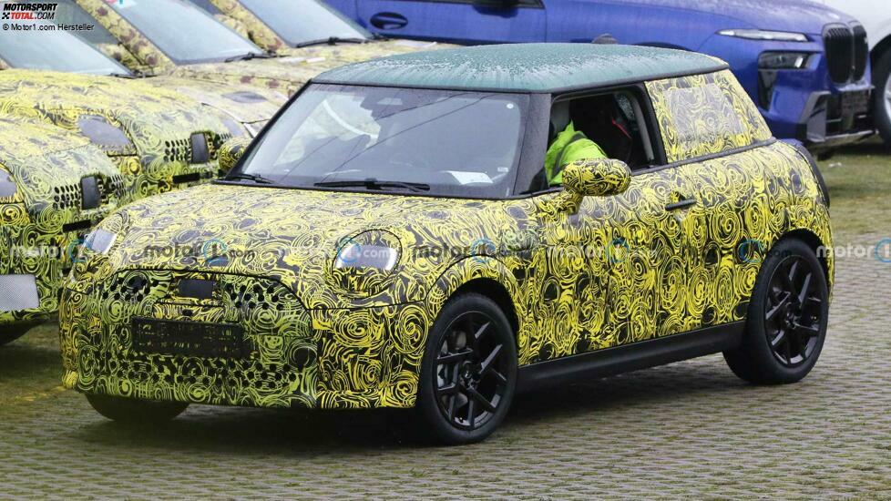 Neuer Mini Cooper (2023) mit Verbrennungsmotor als Erlkönig