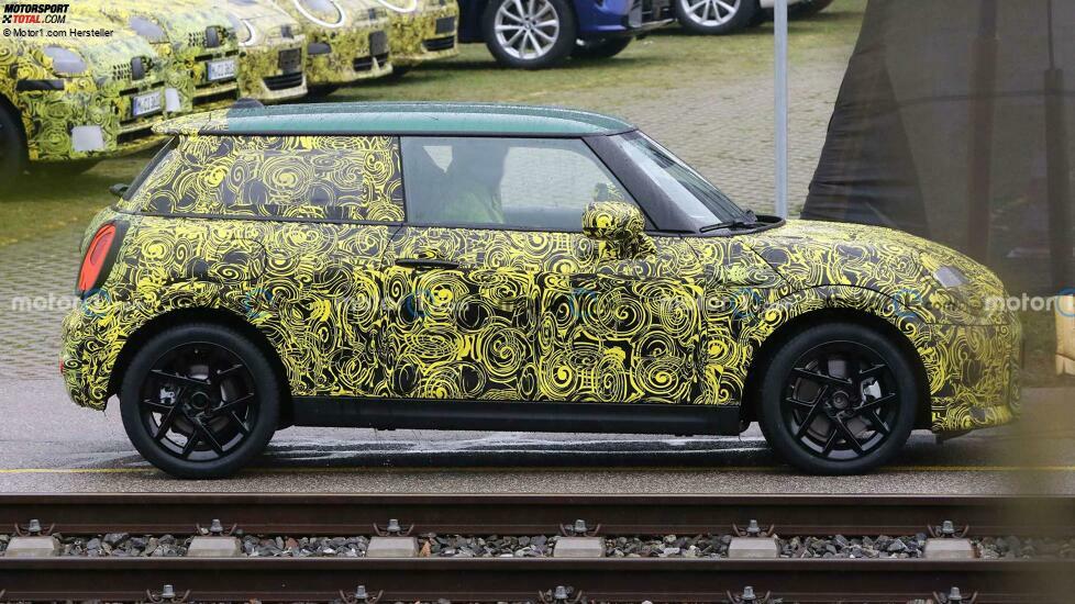 Neuer Mini Cooper (2023) mit Verbrennungsmotor als Erlkönig