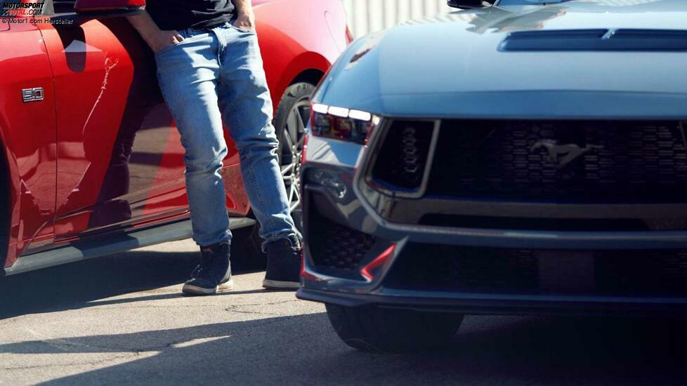 Ford Mustang Dark Horse