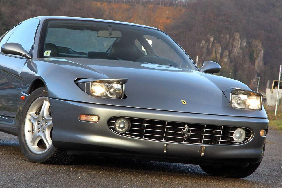 Vor 30 Jahren gab es kaum eine andere Möglichkeit, zu viert über 300 km/h zu fahren als mit dem bildschönen Ferrari 456: Wir blicken zurück