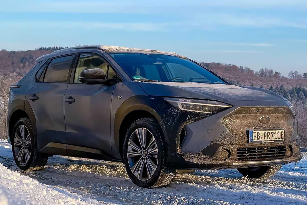 Allrad und SUV: Überzeugt das erste Subaru-Elektroauto auch im Winter? Bei unserem Alltags- und Langstreckentest haben wir es herausgefunden