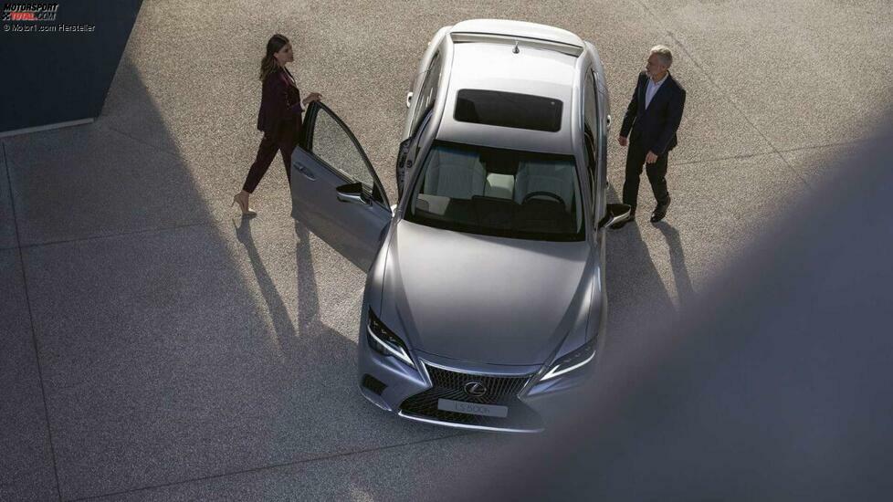 Lexus LS (2023)