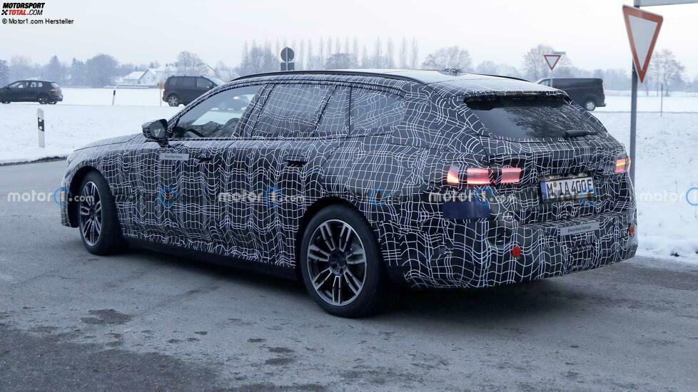 BMW i5 Touring (2023) als Erlkönig erwischt