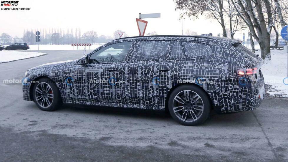 BMW i5 Touring (2023) als Erlkönig erwischt