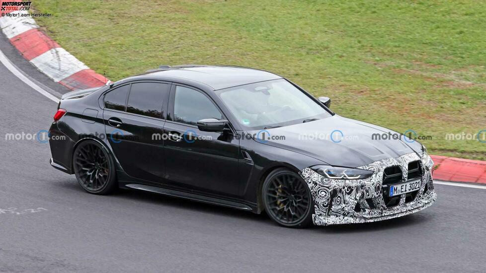 BMW M3 CS mit weniger Tarnung erwischt (Oktober 2022)