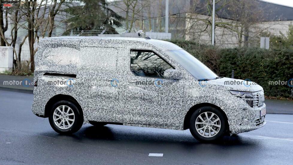 Ford Transit Courier (2023) erste Erlkönigbilder