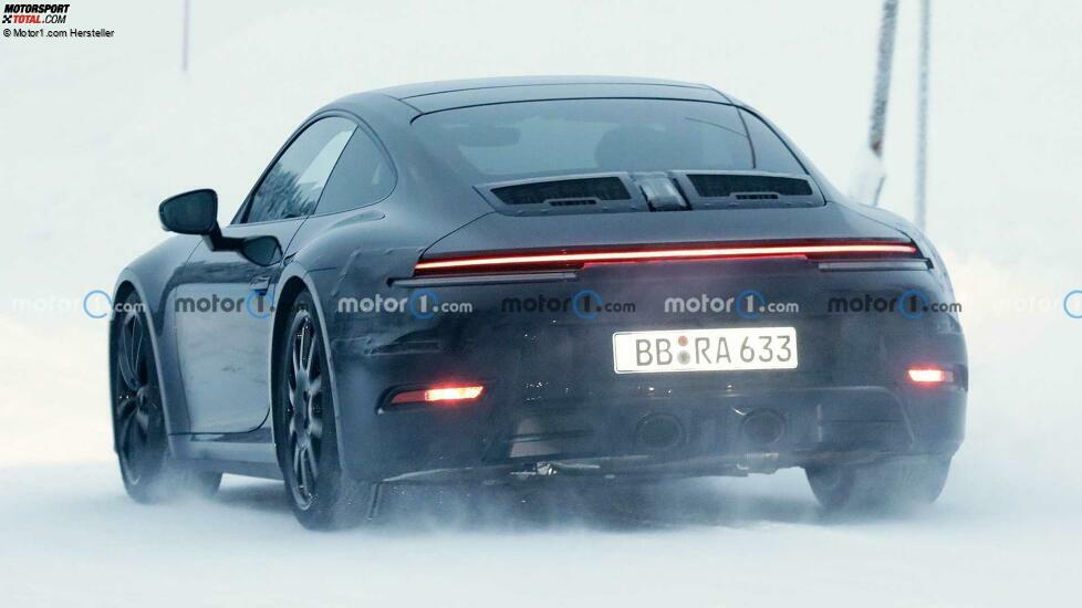 Porsche 911 (2024) als Erlkönig mit Facelift