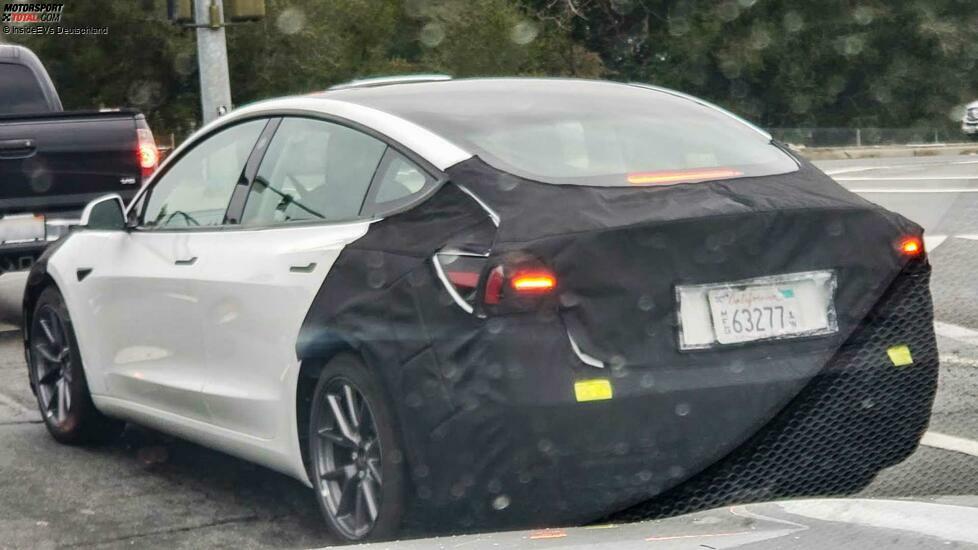 Facelifted Tesla Model 3 Erlkönig