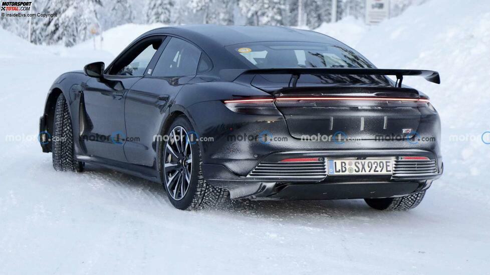 High-Performance Porsche Taycan erwischt