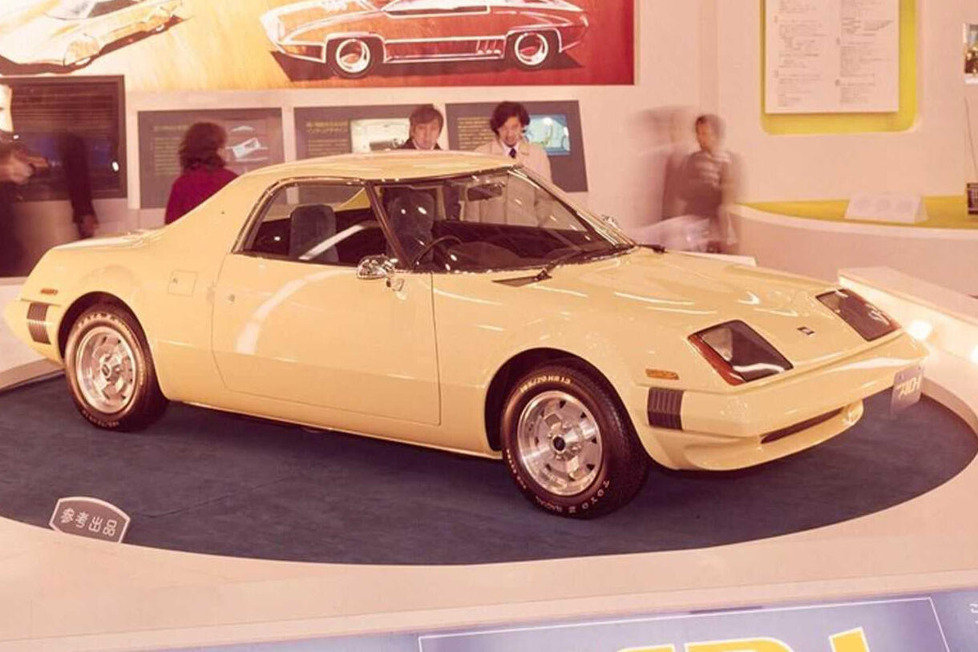 Wir blicken zurück auf die Geschichte des vergessenen Nissan AD-1 von 1975: Eine Studie, die dem neun Jahre später vorgestellten Toyota MR2 sehr ähnlich war