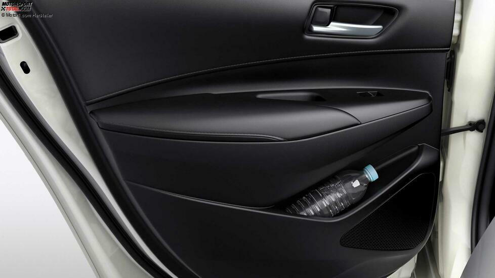 Suzuki Swace Hybrid (2023)