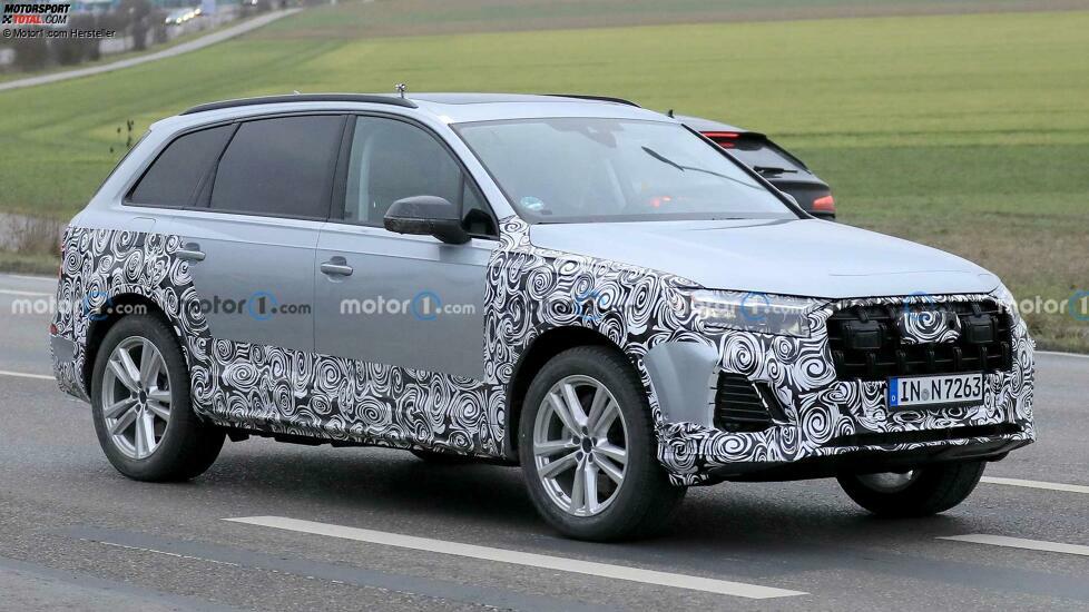 Audi Q7 (2024) mit zweitem Facelift als Erlkönig