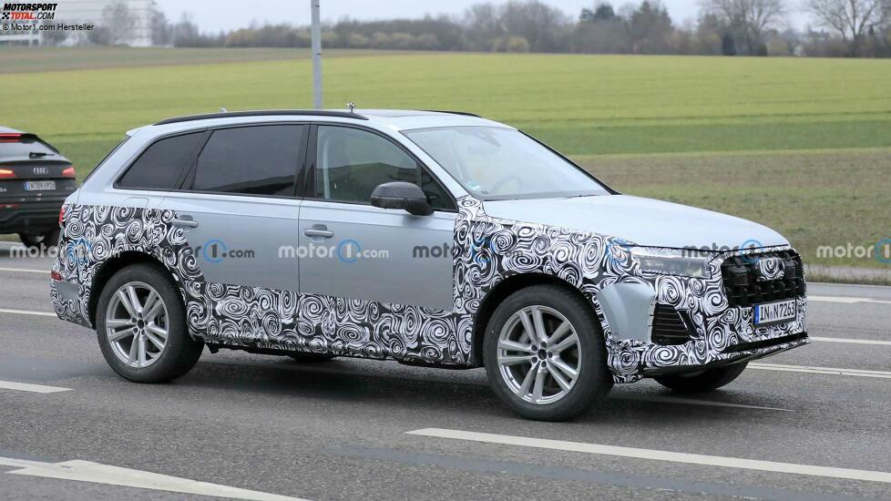 Audi Q7 (2024) mit zweitem Facelift als Erlkönig