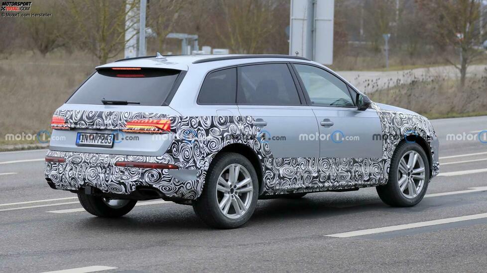 Audi Q7 (2024) mit zweitem Facelift als Erlkönig