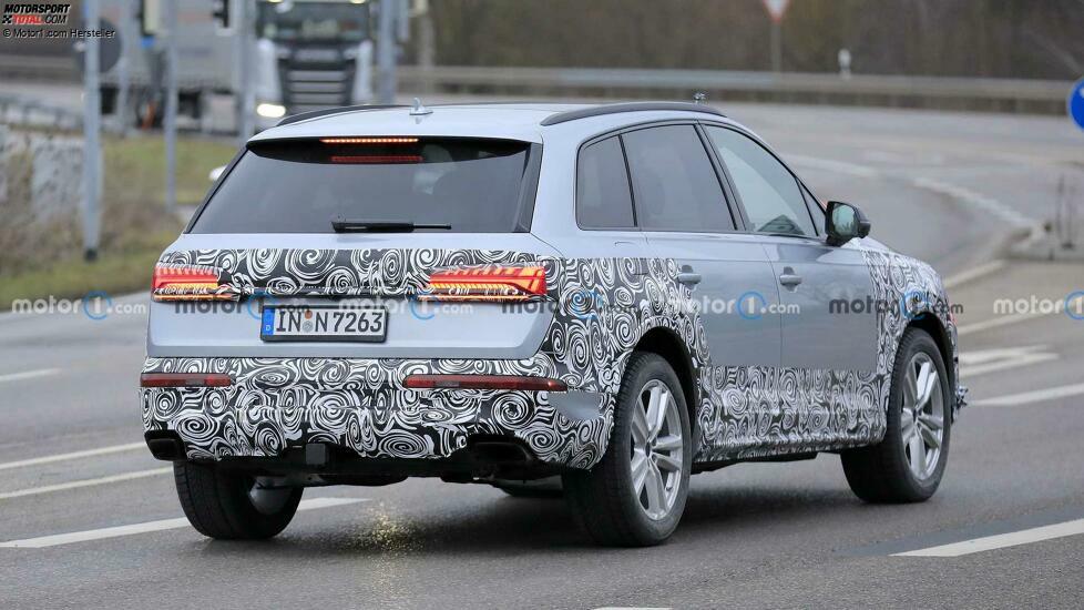 Audi Q7 (2024) mit zweitem Facelift als Erlkönig