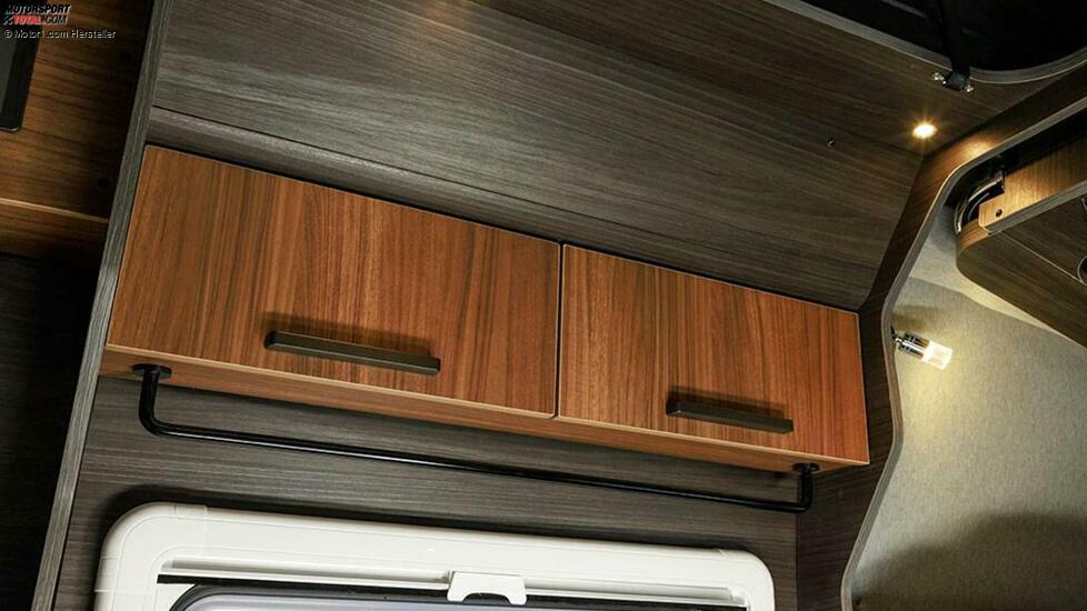 Toyota Hilux Camper von Direct Cars