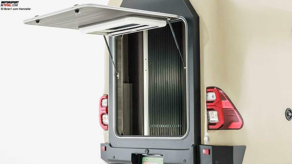 Toyota Hilux Camper von Direct Cars