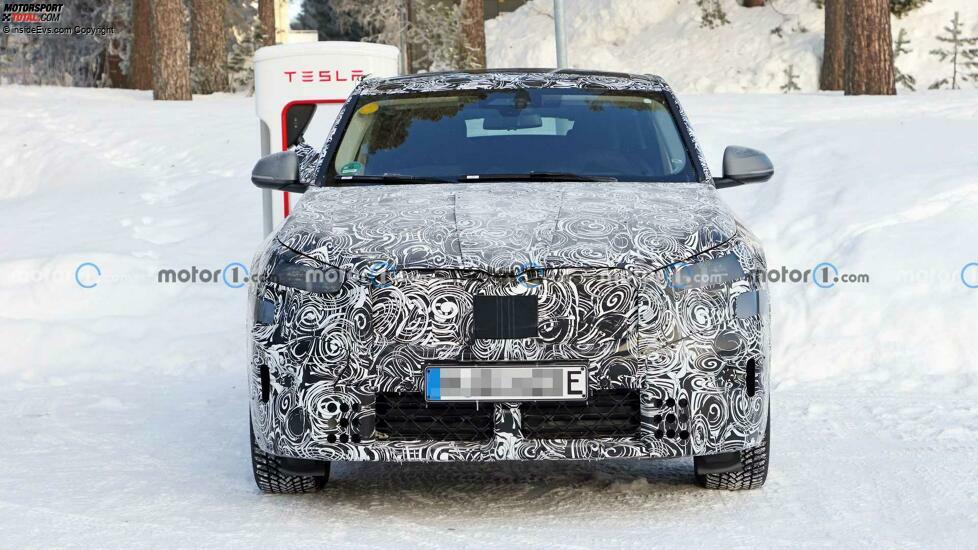 BMW iX2 (2023) erstmals als Prototyp erwischt